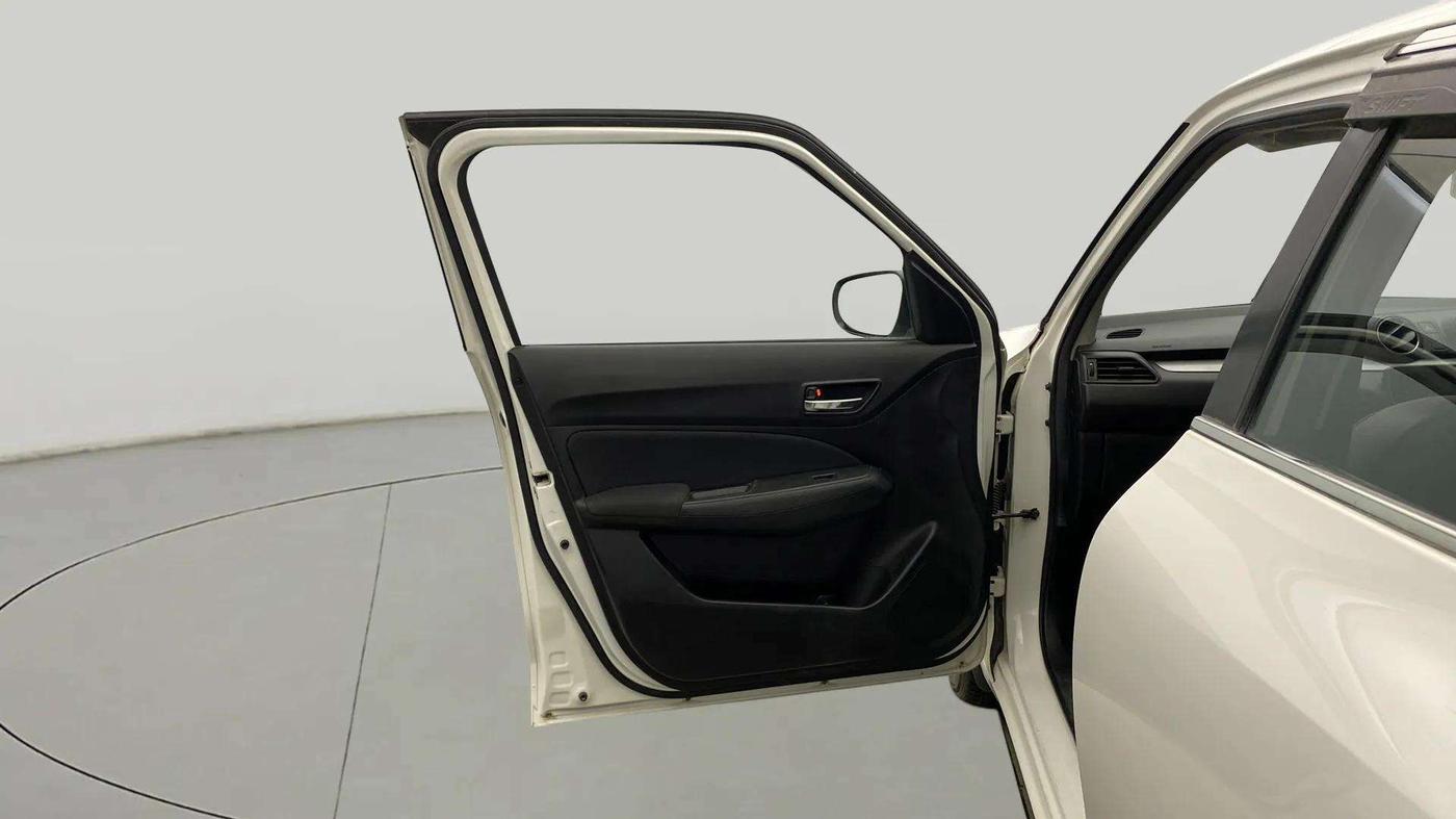 2021 Maruti Swift VXI, Petrol, Manual, 22,735 km, LHS Front Door