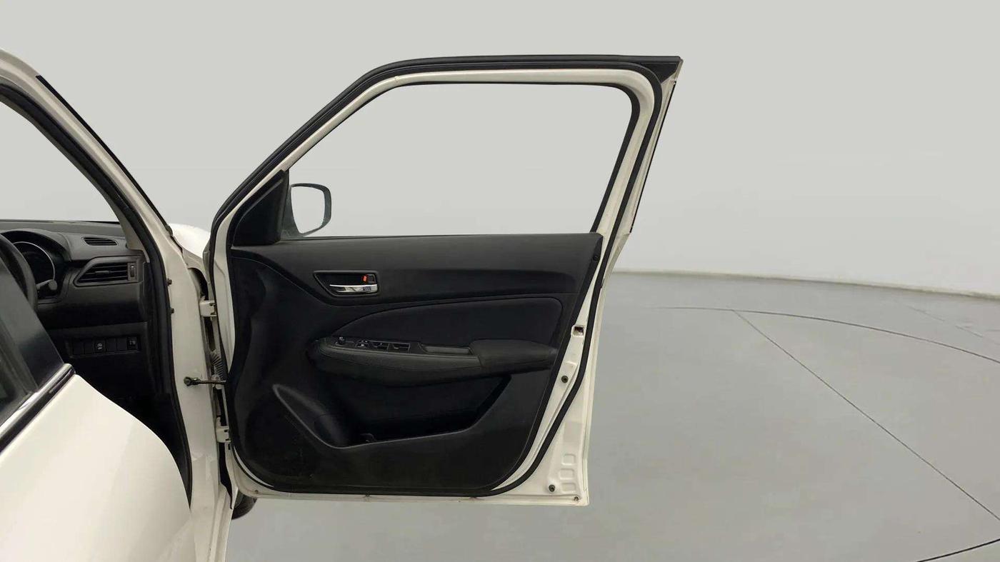 2021 Maruti Swift VXI, Petrol, Manual, 22,735 km, RHS Front Door