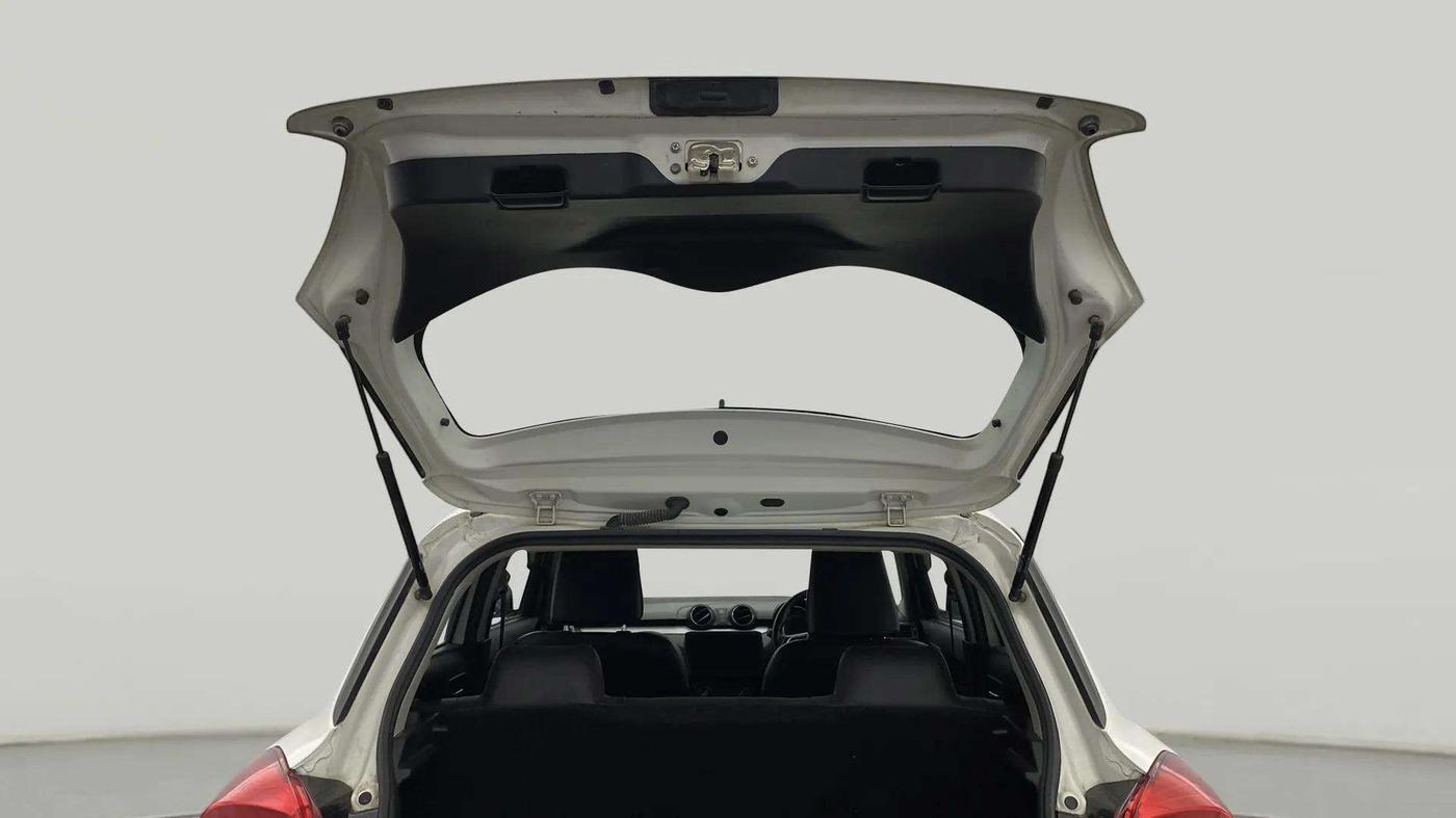 2021 Maruti Swift VXI, Petrol, Manual, 22,735 km, Boot Door Open