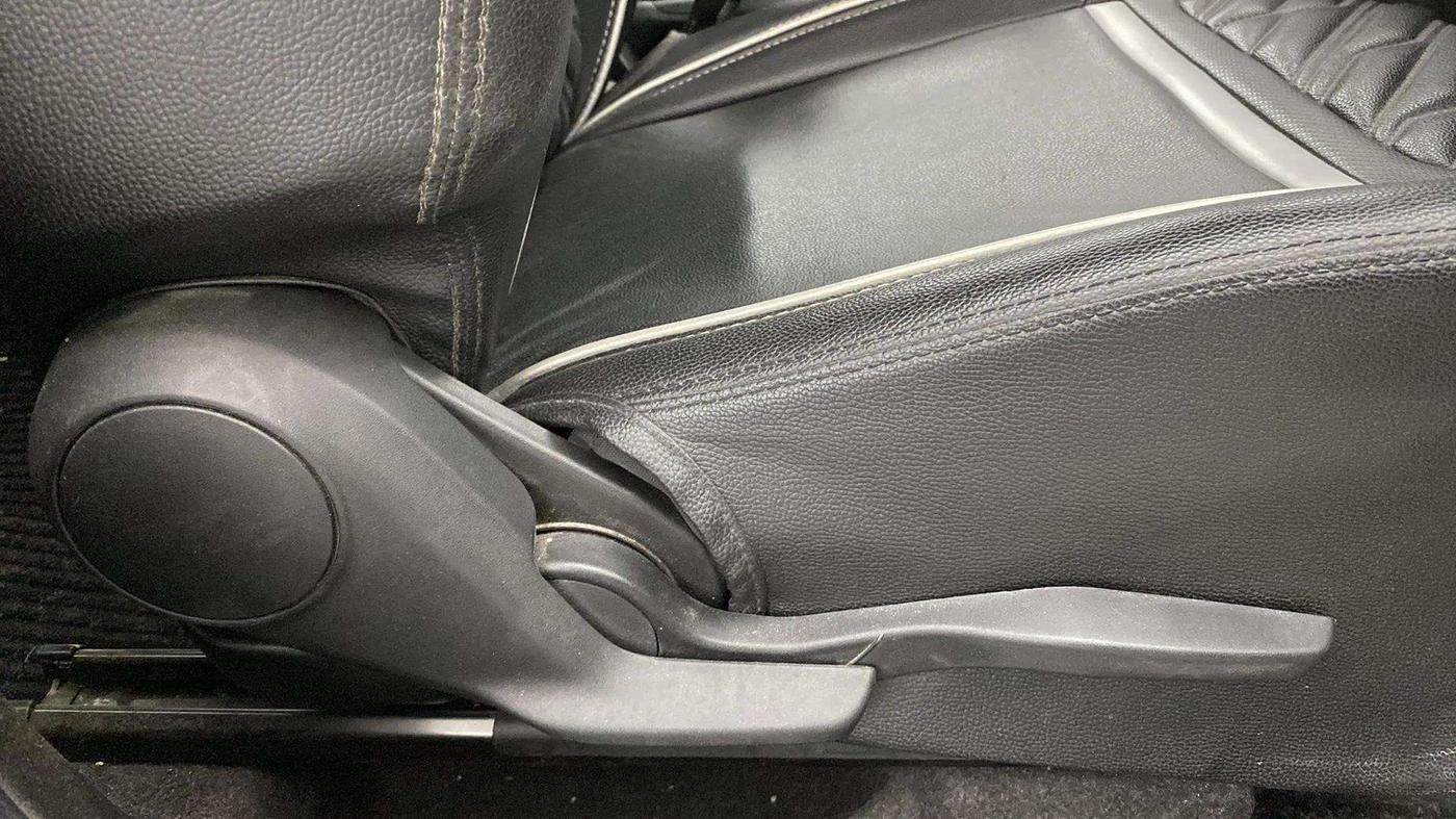 2021 Maruti Swift VXI, Petrol, Manual, 22,735 km, Driver Side Adjustment Panel