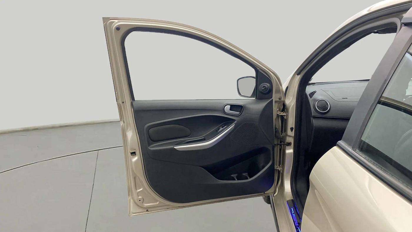 2018 Ford FREESTYLE TREND 1.2 PETROL, Petrol, Manual, 27,548 km, LHS Front Door