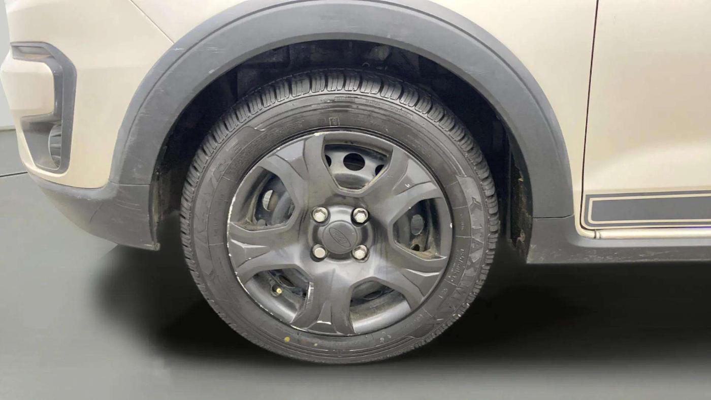 2018 Ford FREESTYLE TREND 1.2 PETROL, Petrol, Manual, 27,548 km, Left Front Wheel