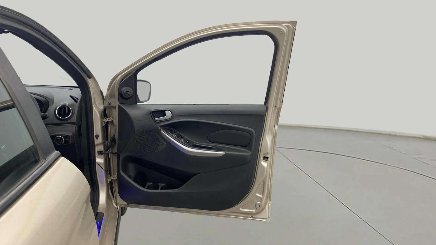 2018 Ford FREESTYLE TREND 1.2 PETROL, Petrol, Manual, 27,548 km, RHS Front Door