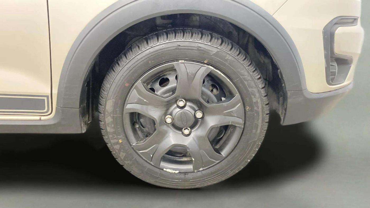 2018 Ford FREESTYLE TREND 1.2 PETROL, Petrol, Manual, 27,548 km, Right Front Wheel