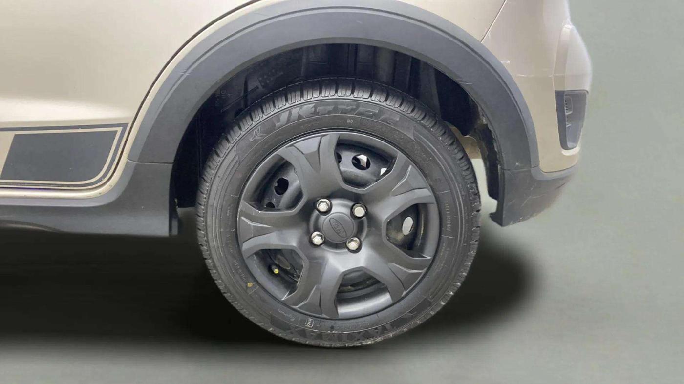 2018 Ford FREESTYLE TREND 1.2 PETROL, Petrol, Manual, 27,548 km, Left Rear Wheel