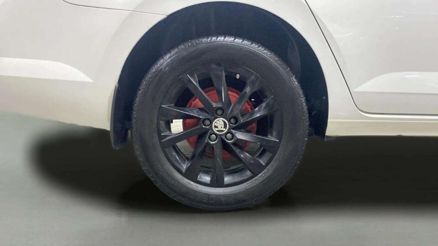 2023 Skoda SLAVIA AMBITION 1.0L TSI MT, Petrol, Manual, 27,861 km, Right Rear Wheel