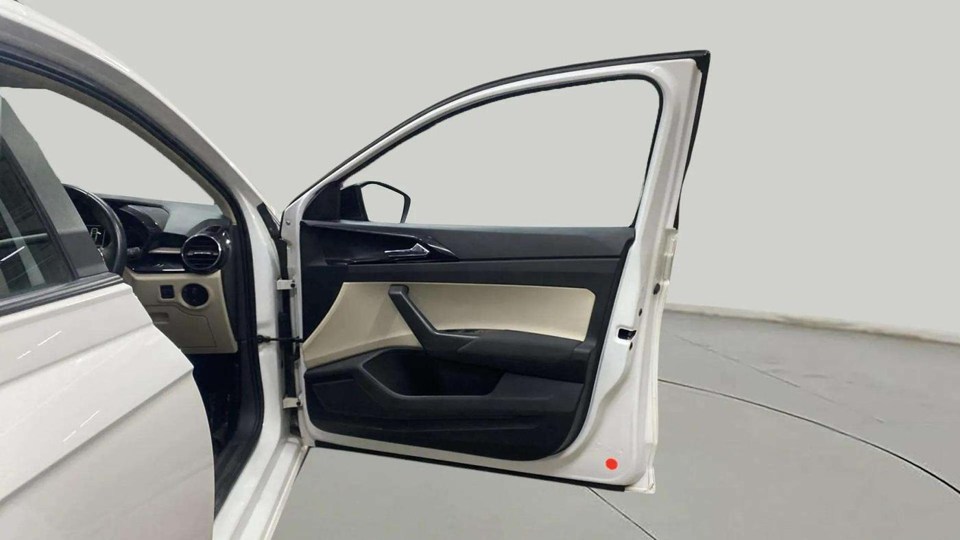 2023 Skoda SLAVIA AMBITION 1.0L TSI MT, Petrol, Manual, 27,861 km, RHS Front Door
