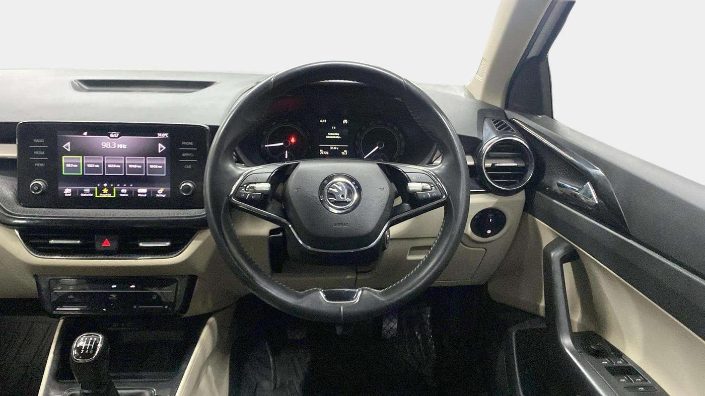 2023 Skoda SLAVIA AMBITION 1.0L TSI MT, Petrol, Manual, 27,861 km, Steering Wheel Close Up