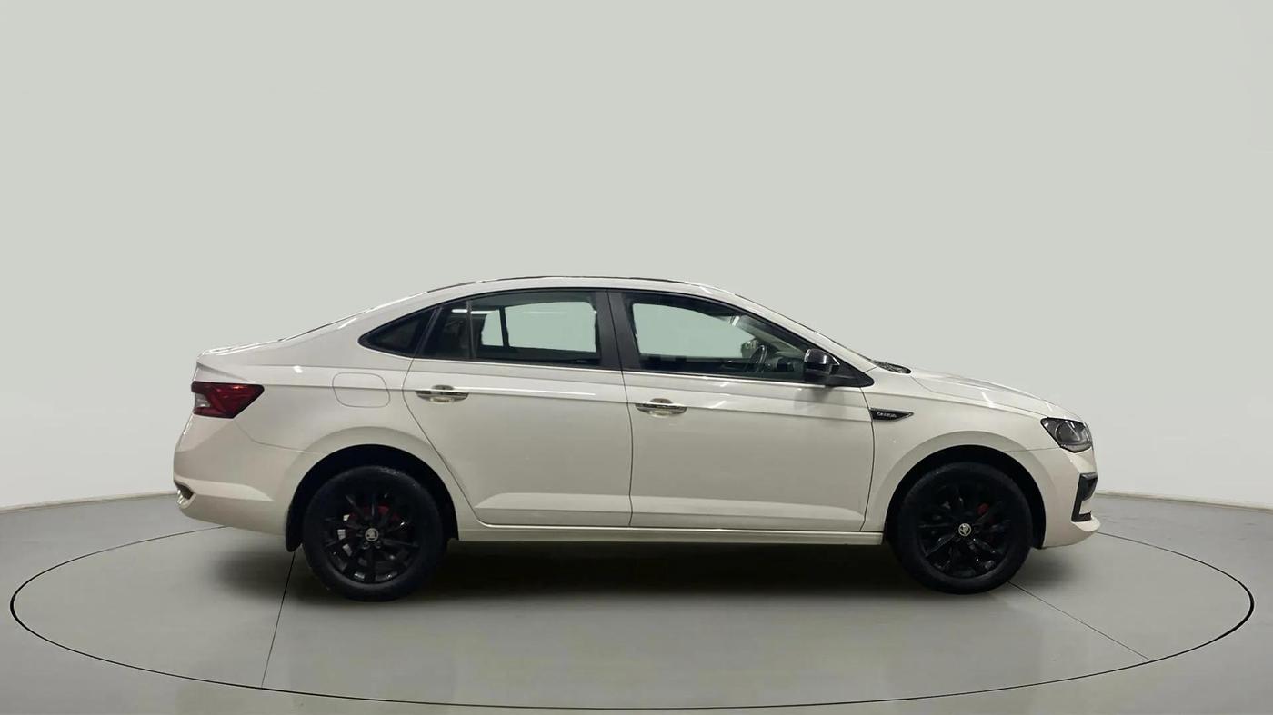 2023 Skoda SLAVIA AMBITION 1.0L TSI MT, Petrol, Manual, 27,861 km, Right Side View