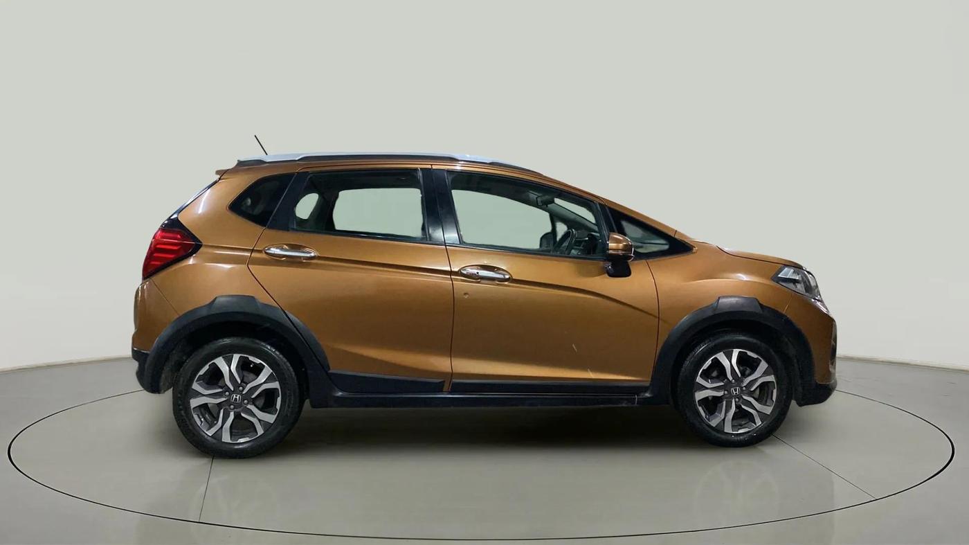 2017 Honda WR-V 1.5L I-DTEC VX MT, Diesel, Manual, 73,807 km, Right Side View