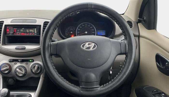 2015 Hyundai i10 MAGNA 1.1, Petrol, Manual, 52,702 km, Steering Wheel Close Up