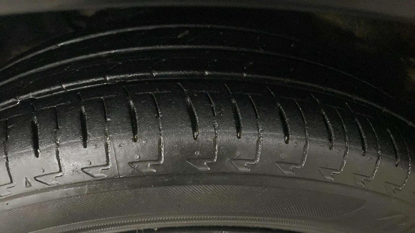 2019 Maruti IGNIS DELTA 1.2, Petrol, Manual, 70,234 km, Right Front Tyre Tread