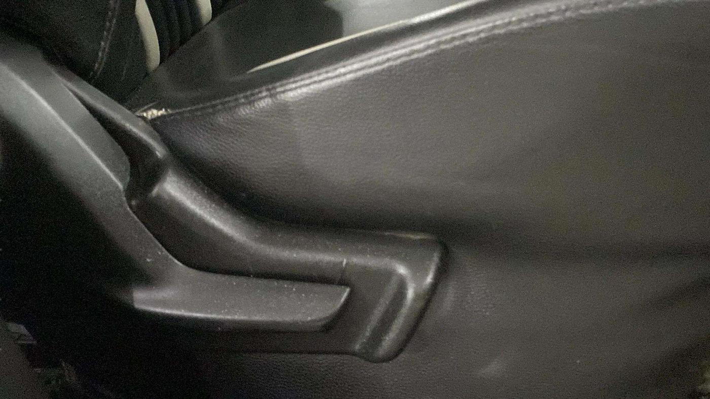2019 Maruti IGNIS DELTA 1.2, Petrol, Manual, 70,234 km, Driver Side Adjustment Panel