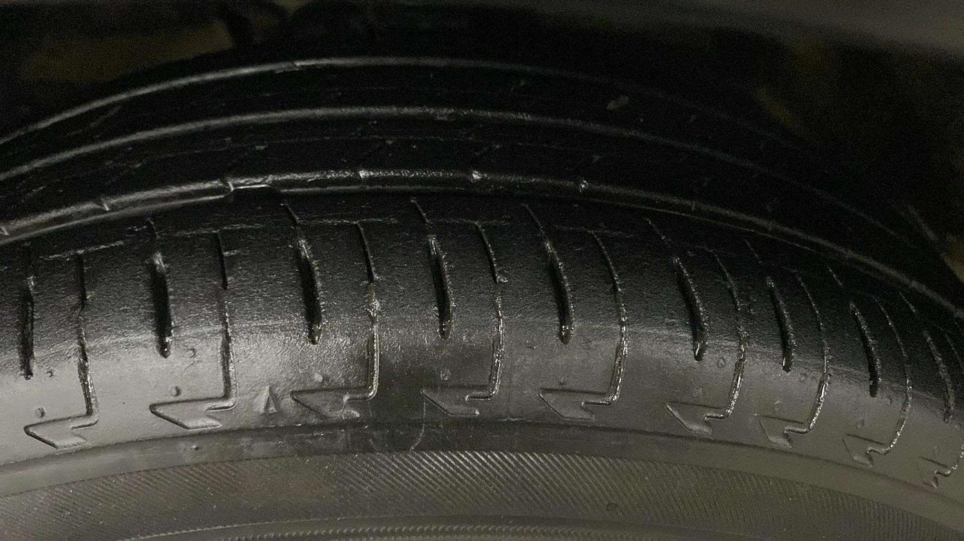 2019 Maruti IGNIS DELTA 1.2, Petrol, Manual, 70,234 km, Left Front Tyre Tread