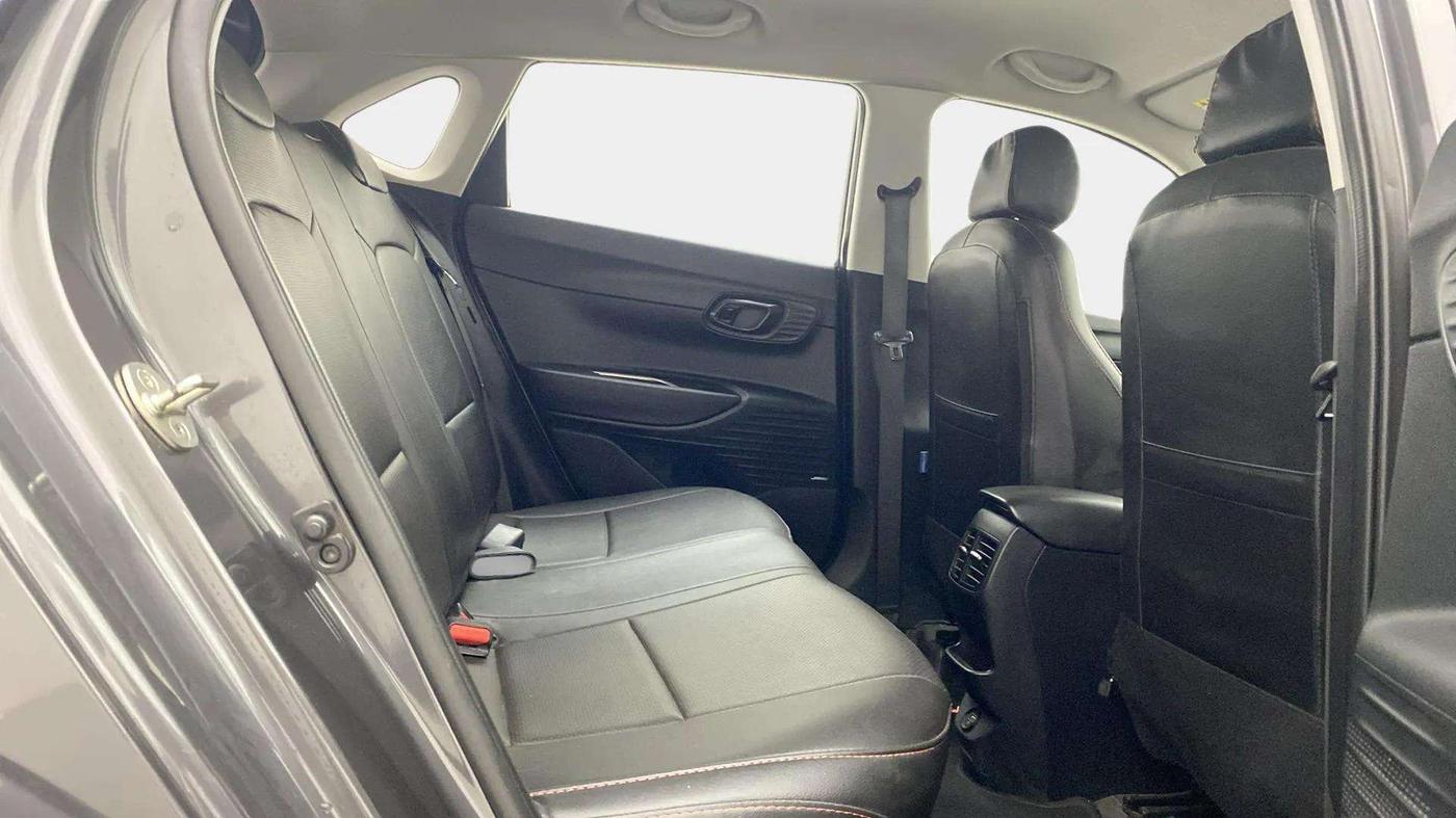 2021 Hyundai NEW I20 ASTA 1.2 MT, Petrol, Manual, 35,232 km, Right Side Rear Door Cabin
