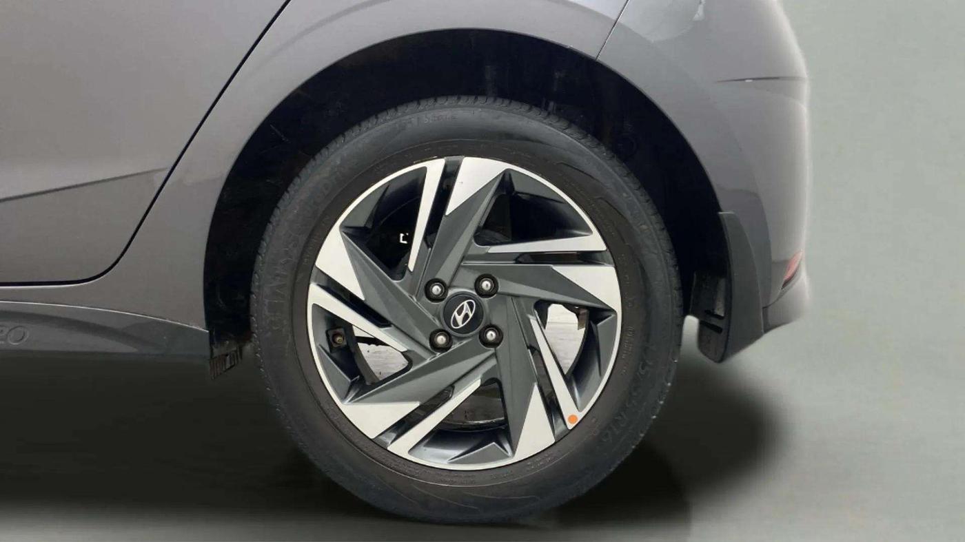 2021 Hyundai NEW I20 ASTA 1.2 MT, Petrol, Manual, 35,232 km, Left Rear Wheel