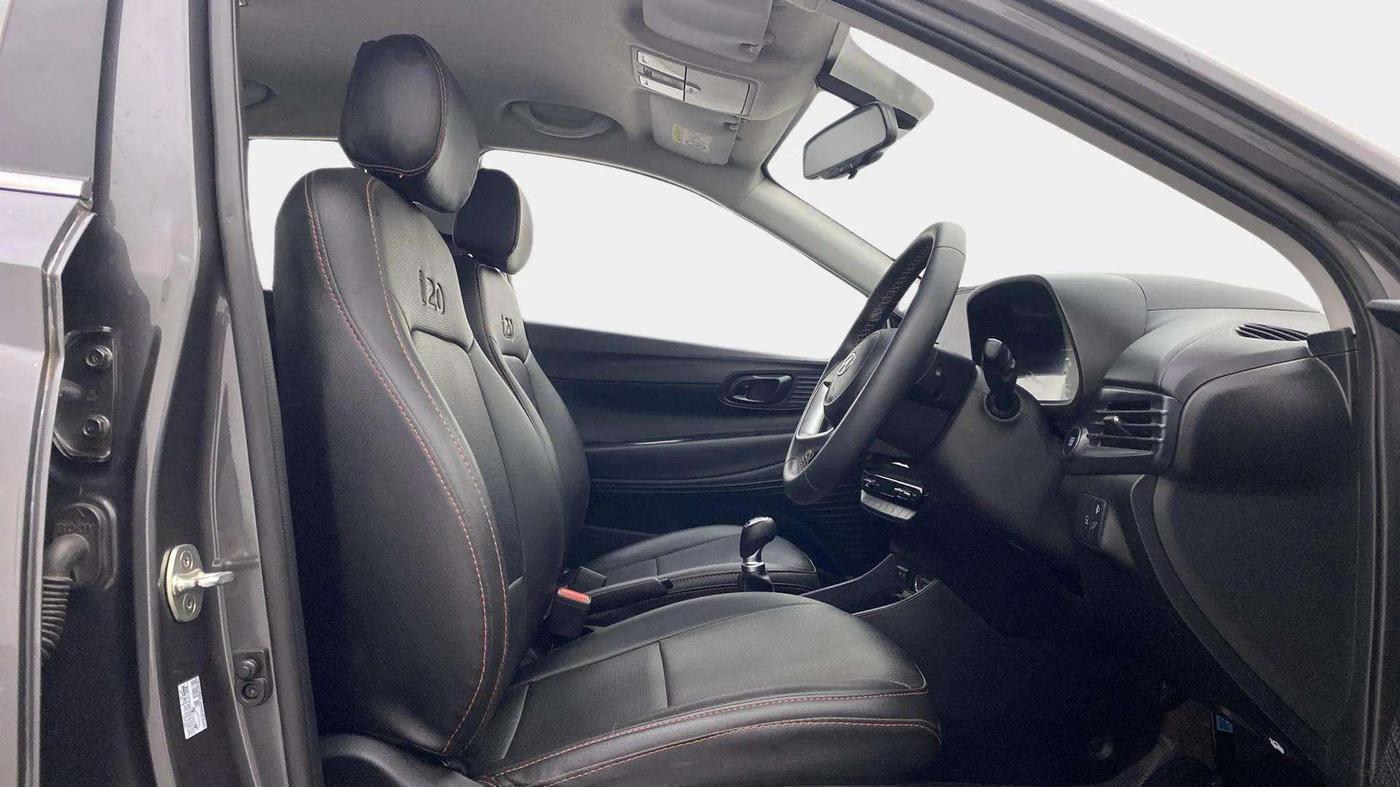 2021 Hyundai NEW I20 ASTA 1.2 MT, Petrol, Manual, 35,232 km, Right Side Front Door Cabin
