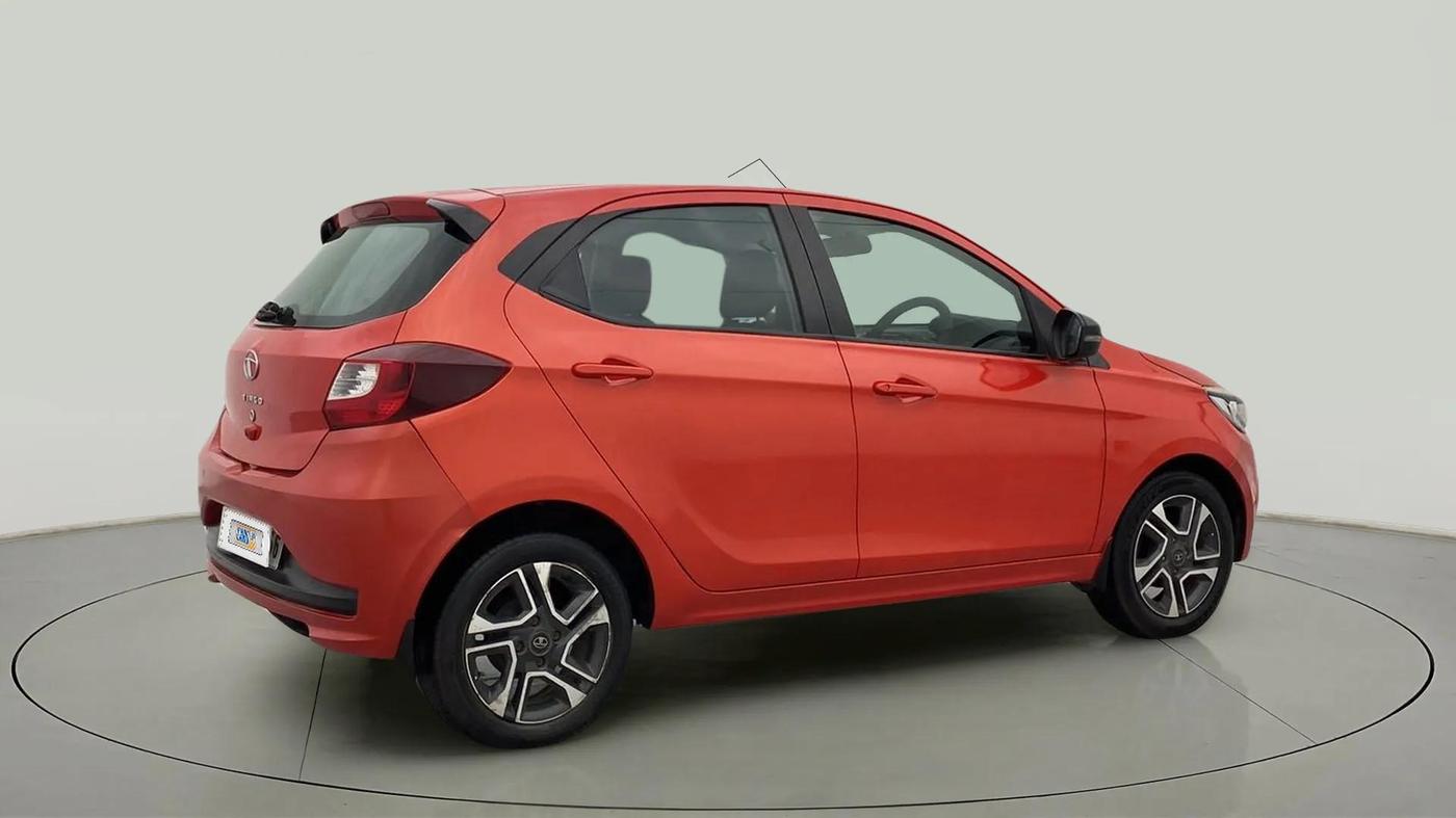 2020 Tata Tiago XZA PLUS PETROL, Petrol, Automatic, 38,243 km, Right Back Diagonal