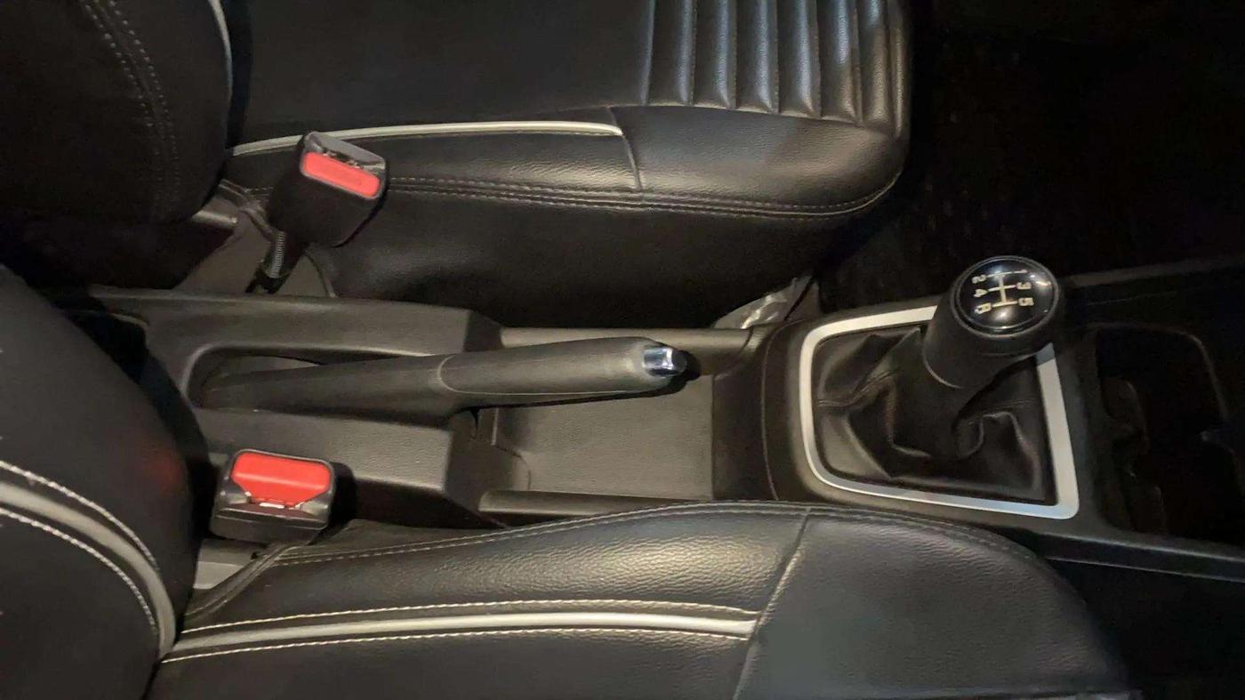 2024 Maruti Swift VXi, Petrol, Manual, 22,850 km, Gear Lever