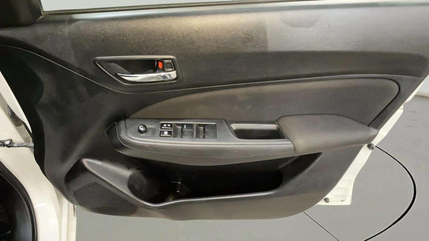2024 Maruti Swift VXi, Petrol, Manual, 22,850 km, Driver Side Door Panels Control