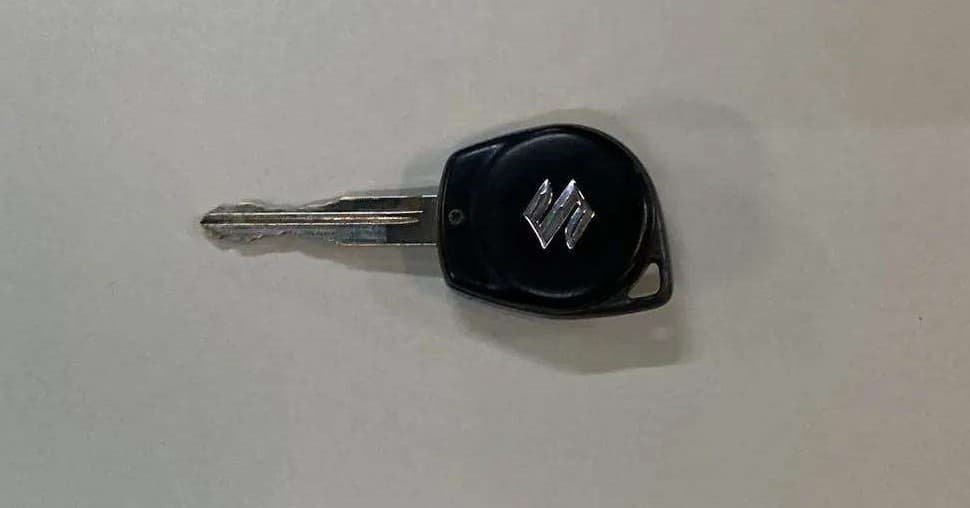 2024 Maruti Swift VXi, Petrol, Manual, 22,850 km, Key Close Up
