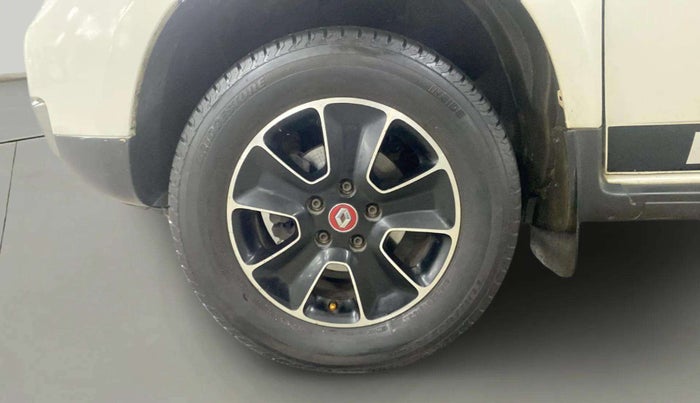 2018 Renault Duster RXS CVT, Petrol, Automatic, 77,339 km, Left Front Wheel