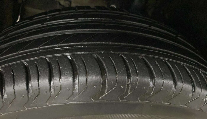 2018 Renault Duster RXS CVT, Petrol, Automatic, 77,339 km, Left Rear Tyre Tread