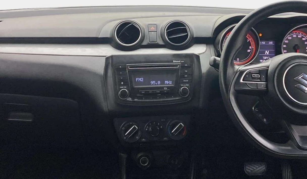 2020 Maruti Swift VXI AMT, Petrol, Automatic, 73,905 km, Air Conditioner