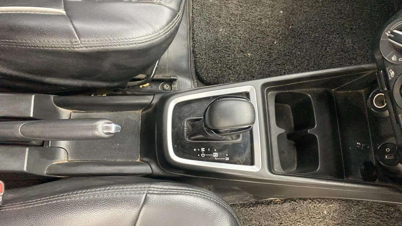 2020 Maruti Swift VXI AMT, Petrol, Automatic, 73,905 km, Gear Lever