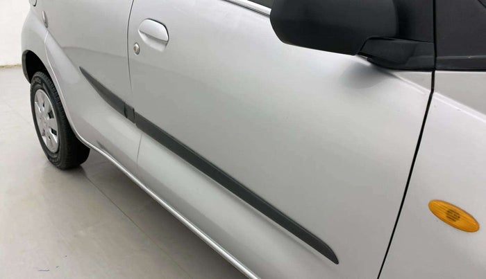 2019 Datsun Redi Go S 1.0, Petrol, Manual, 92,793 km, Driver-side door - Door visor damaged