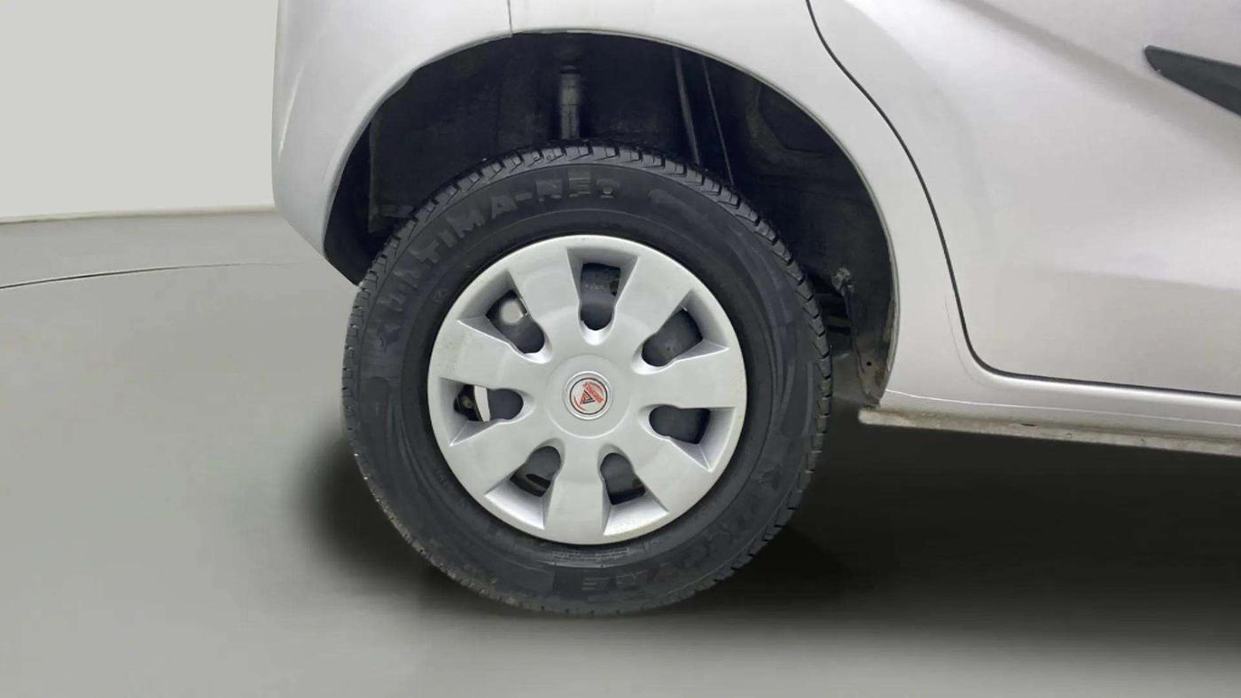 2019 Datsun Redi Go S 1.0, Petrol, Manual, 92,782 km, Right Rear Wheel