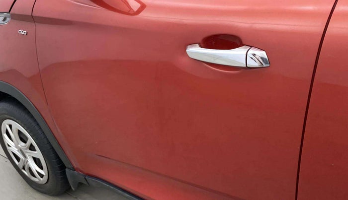 2016 Mahindra Kuv100 K4 6 STR, Petrol, Manual, 24,023 km, Front passenger door - Slightly dented