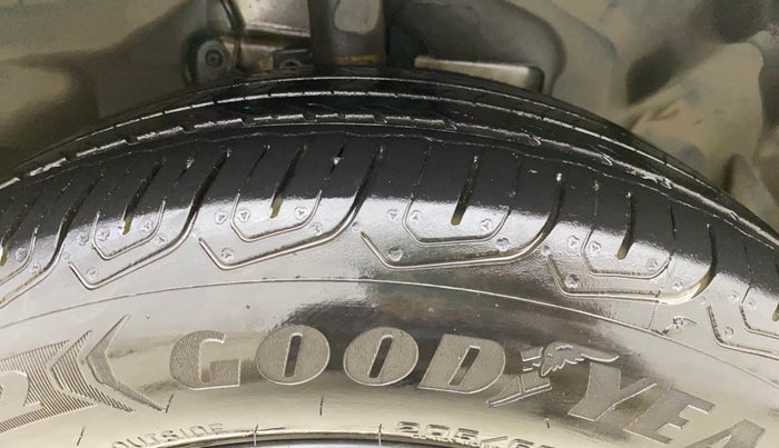 2018 Ford Ecosport TREND + 1.5L PETROL AT, Petrol, Automatic, 65,448 km, Right Front Tyre Tread