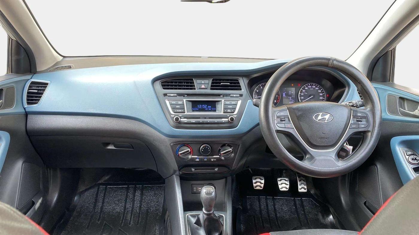2015 Hyundai i20 Active 1.2 S, Petrol, Manual, 18,294 km, Dashboard