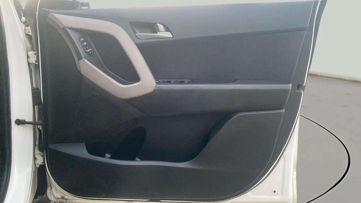 2016 Hyundai Creta SX PLUS 1.6 PETROL, Petrol, Manual, 75,053 km, Driver Side Door Panels Control