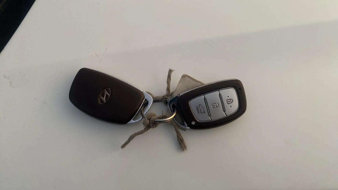 2016 Hyundai Creta SX PLUS 1.6 PETROL, Petrol, Manual, 75,053 km, Key Close Up