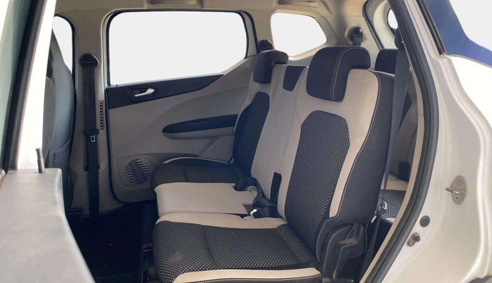 2019 Renault TRIBER RXZ, Petrol, Manual, 47,495 km, Right Side Rear Door Cabin