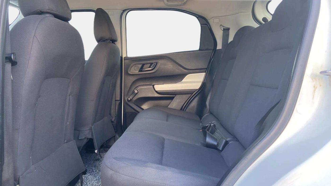 2023 Tata PUNCH PURE RHYTHM PACK MT, Petrol, Manual, 30,629 km, Right Side Rear Door Cabin