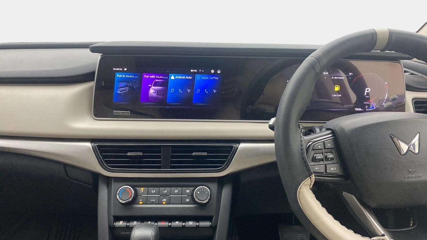 2022 Mahindra XUV700 AX 5 P AT 5 STR, Petrol, Automatic, 11,921 km, Air Conditioner