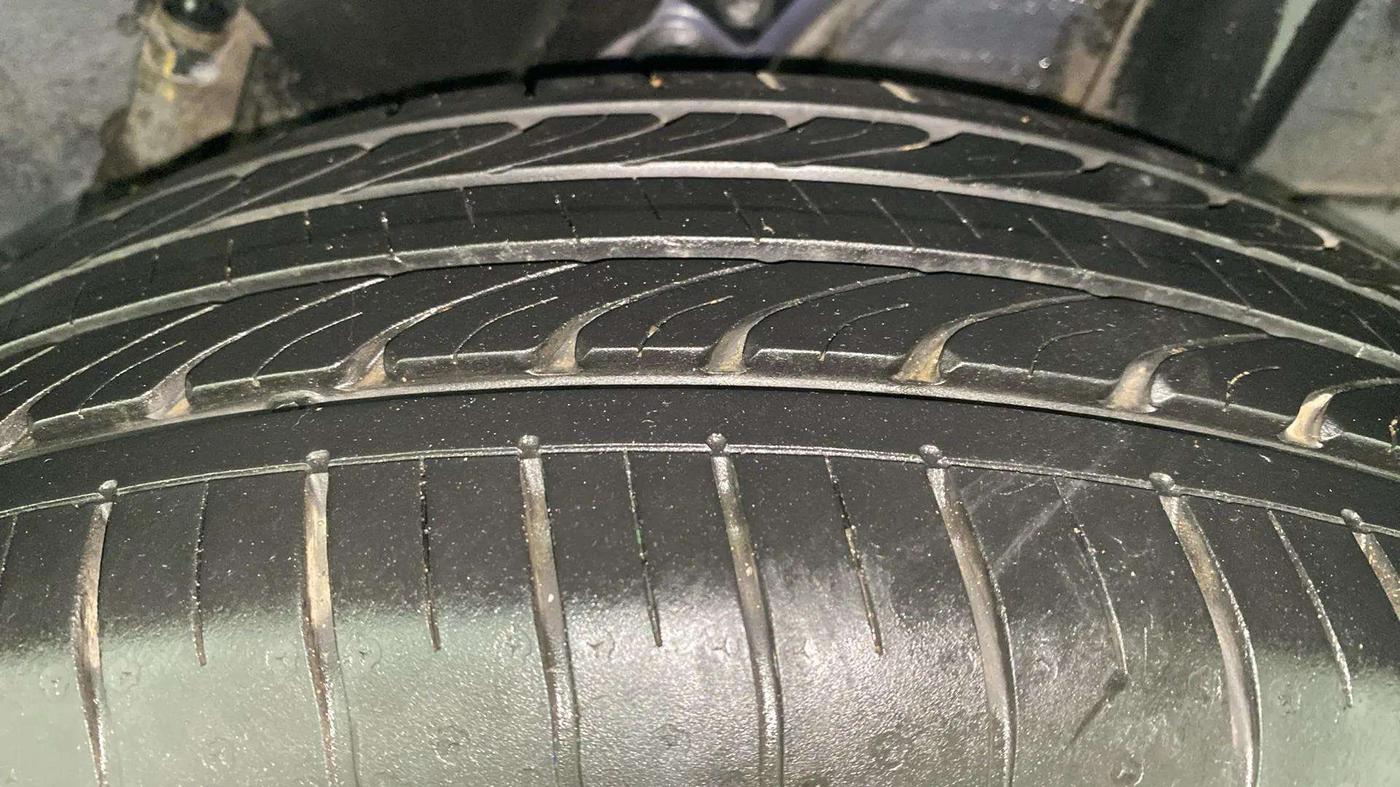 2019 Hyundai VENUE S 1.0 TURBO DCT, Petrol, Automatic, 29,984 km, Left Rear Tyre Tread