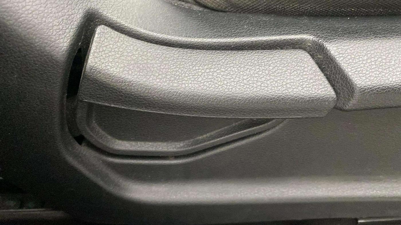 2019 Hyundai VENUE S 1.0 TURBO DCT, Petrol, Automatic, 29,984 km, Driver Side Adjustment Panel