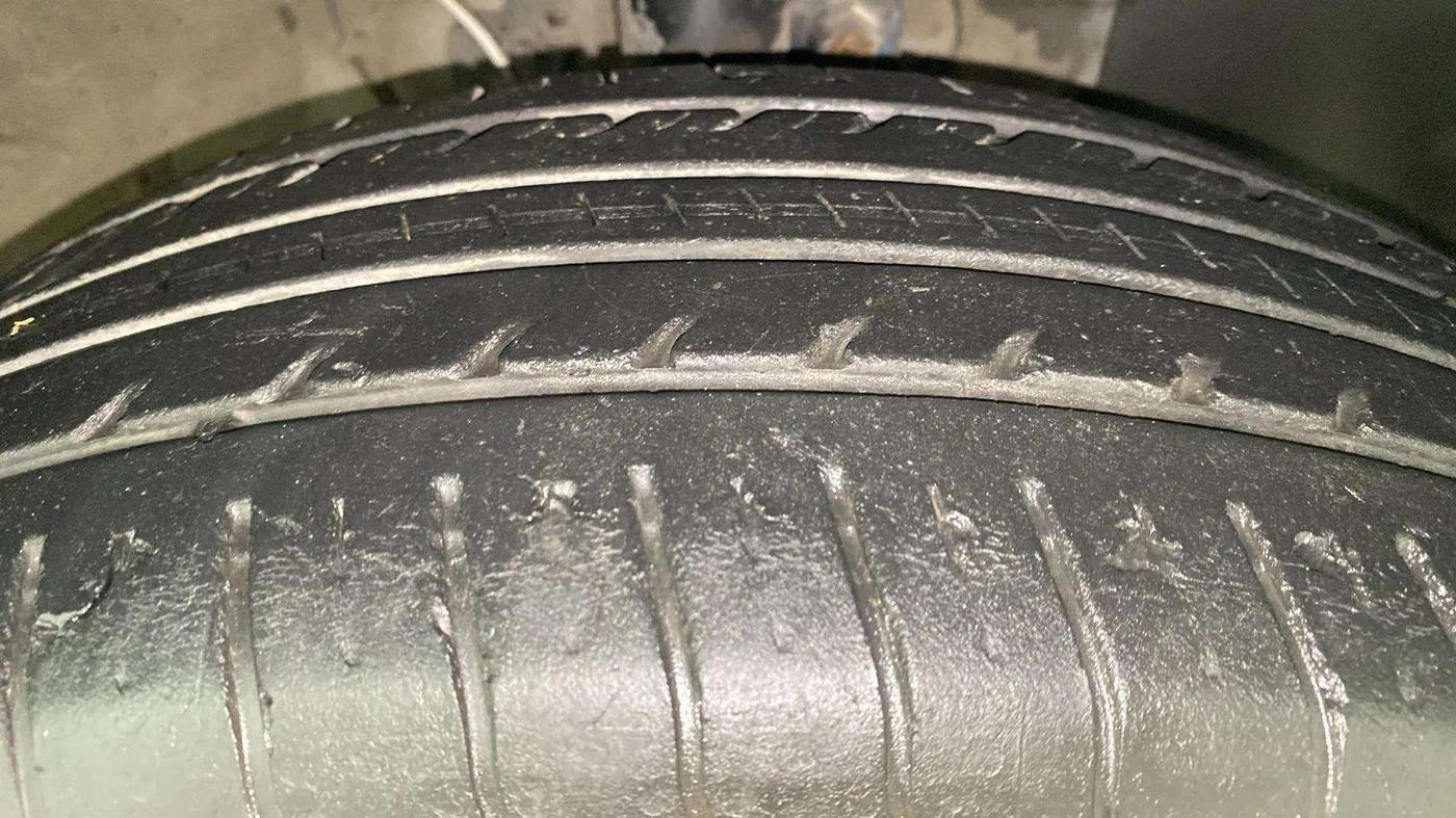 2019 Hyundai VENUE S 1.0 TURBO DCT, Petrol, Automatic, 29,984 km, Right Front Tyre Tread