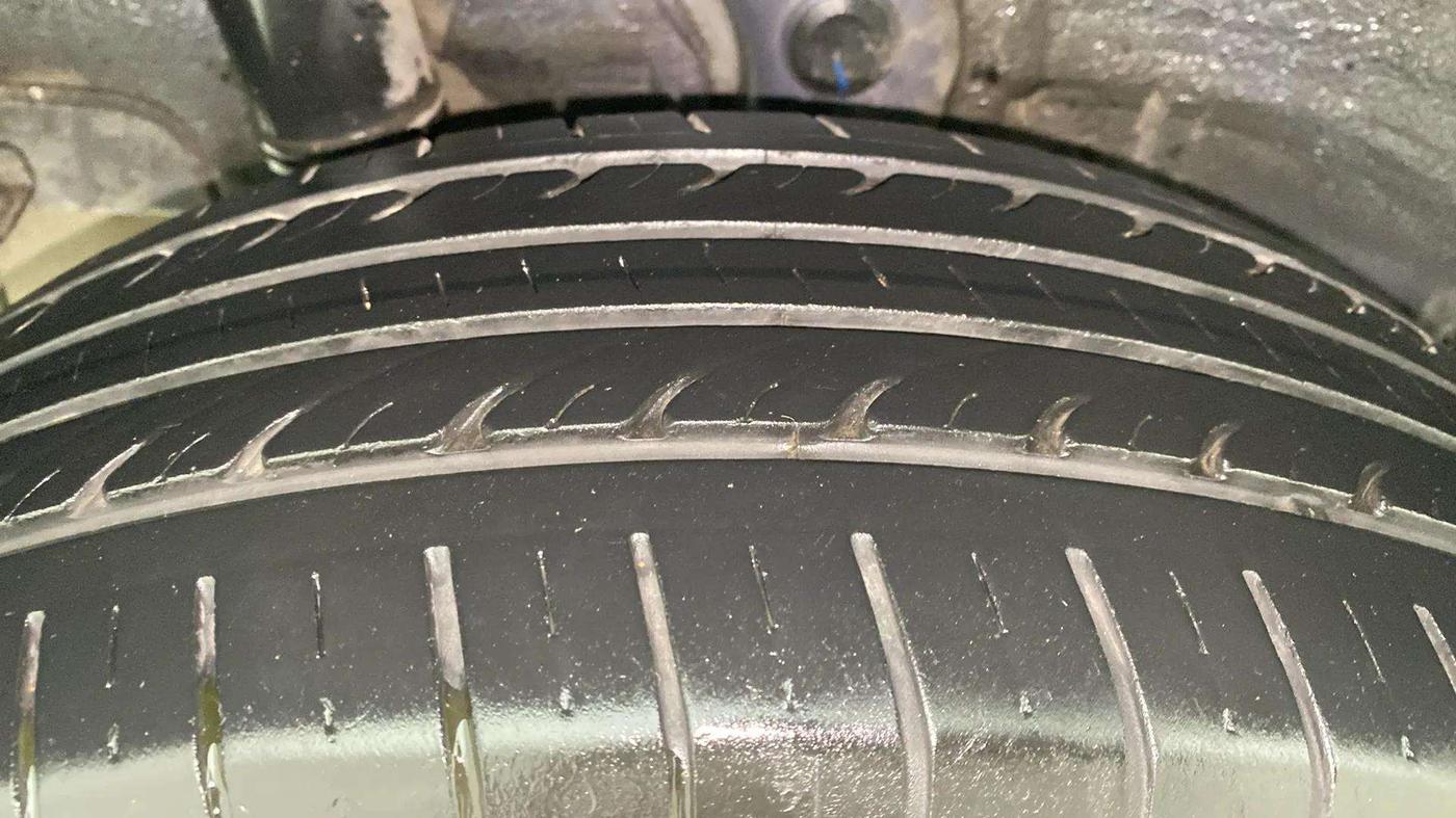 2019 Hyundai VENUE S 1.0 TURBO DCT, Petrol, Automatic, 29,984 km, Right Rear Tyre Tread