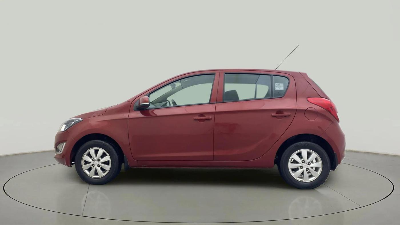 2014 Hyundai i20 SPORTZ 1.2, Petrol, Manual, 31,416 km, Left Side