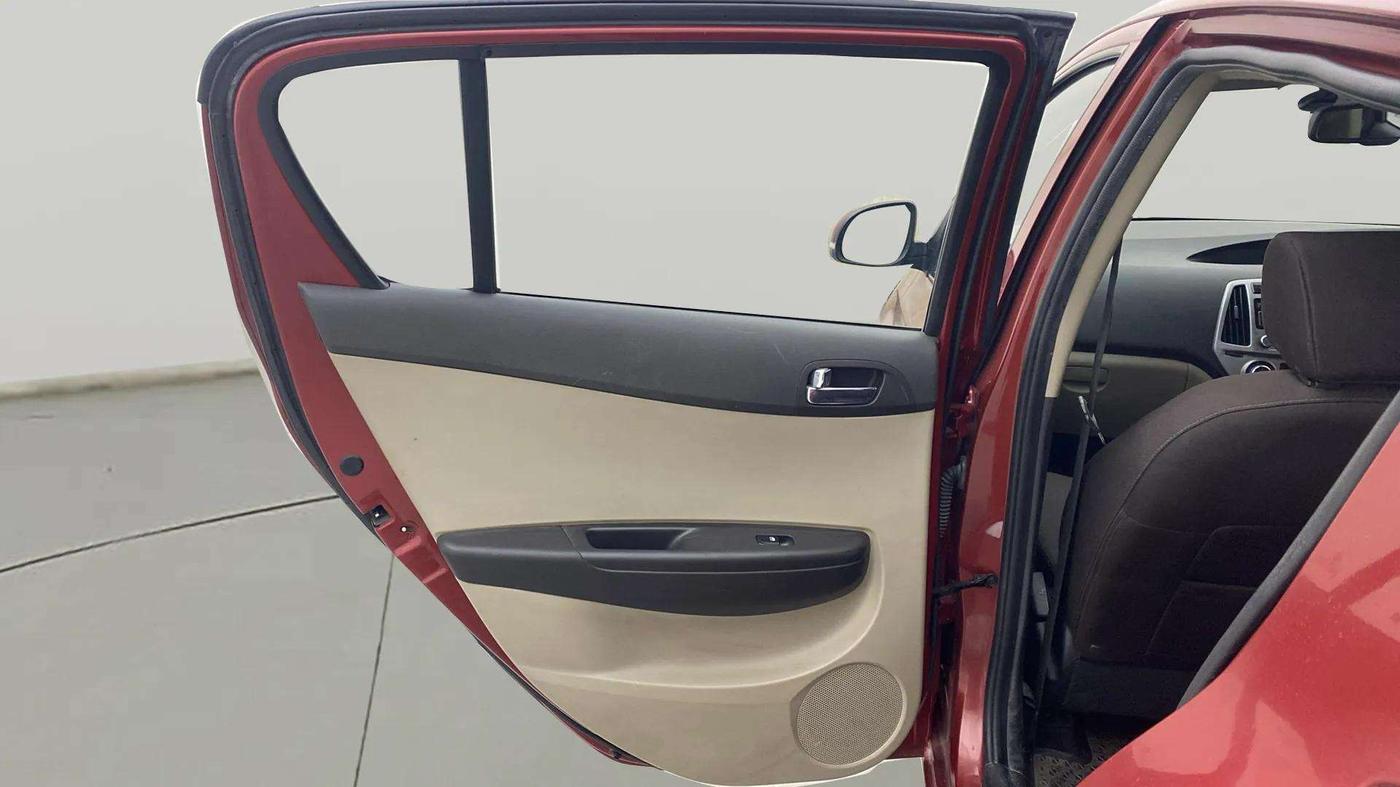 2014 Hyundai i20 SPORTZ 1.2, Petrol, Manual, 31,416 km, LHS Rear Door