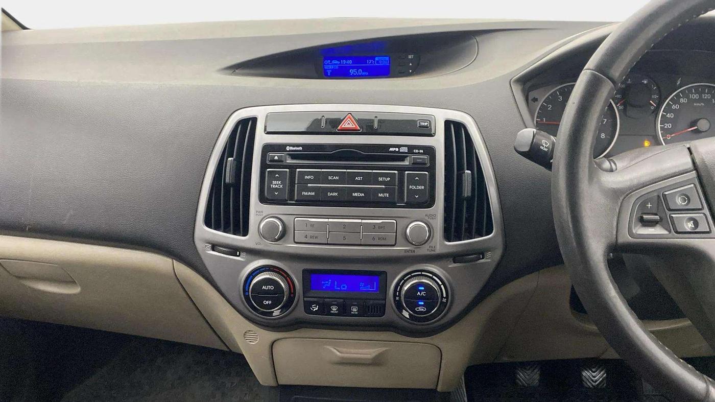2014 Hyundai i20 SPORTZ 1.2, Petrol, Manual, 31,416 km, Air Conditioner
