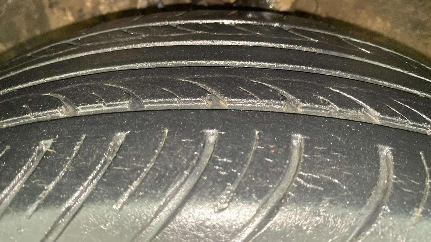 2014 Hyundai i20 SPORTZ 1.2, Petrol, Manual, 31,416 km, Left Front Tyre Tread