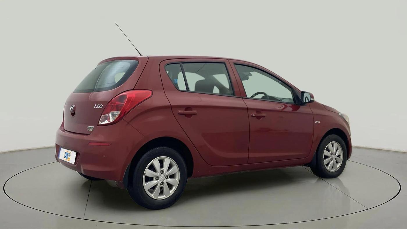2014 Hyundai i20 SPORTZ 1.2, Petrol, Manual, 31,416 km, Right Back Diagonal