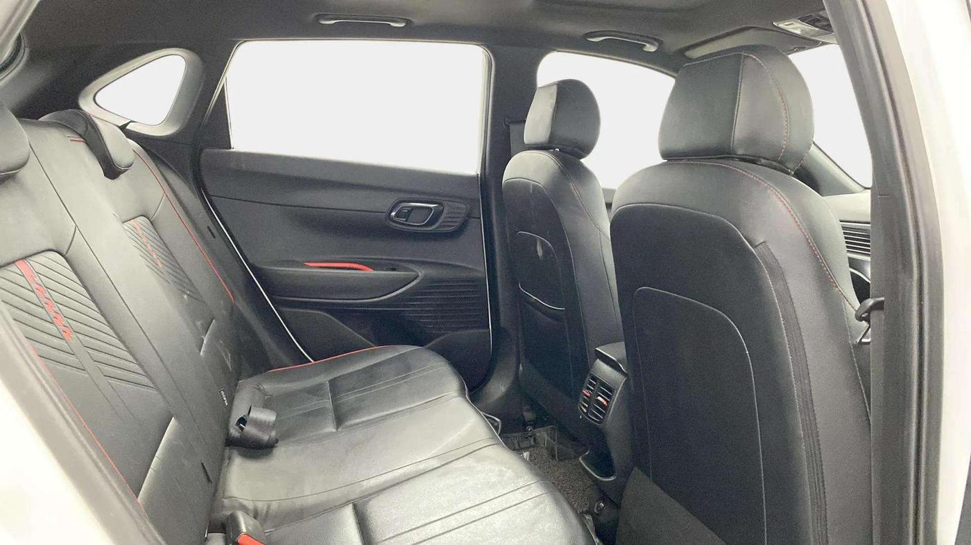 2022 Hyundai NEW I20 N LINE N6 1.0 TURBO GDI IMT, Petrol, Manual, 31,390 km, Right Side Rear Door Cabin