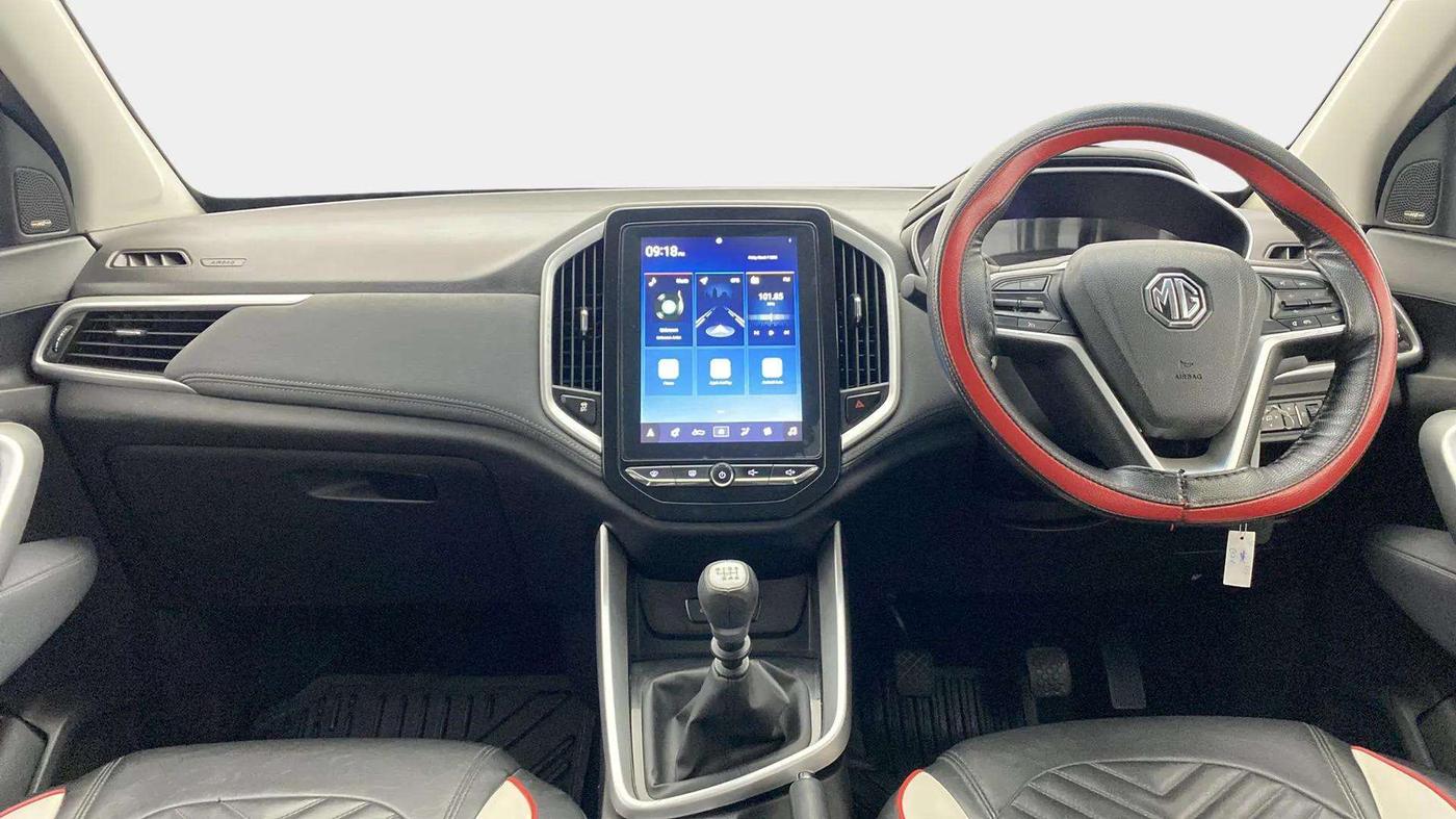 2021 MG HECTOR SUPER HYBRID 1.5 PETROL, Petrol, Manual, 31,943 km, Dashboard